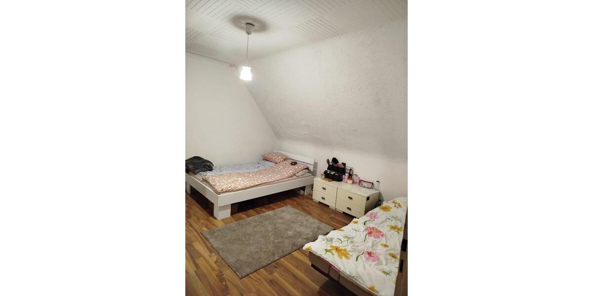 Etagenwohnung Altena - 4 Zimmer, 110 m&sup2;, 1.000&euro; | Angebot:24813241