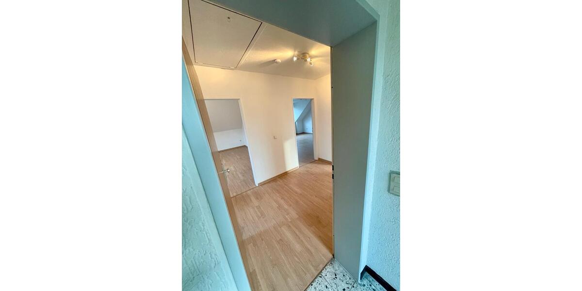 Dachgeschoßwohnung Dortmund Brackel - 2.5 Zimmer, 70 m&sup2;, 650&euro; | Angebot:25838710