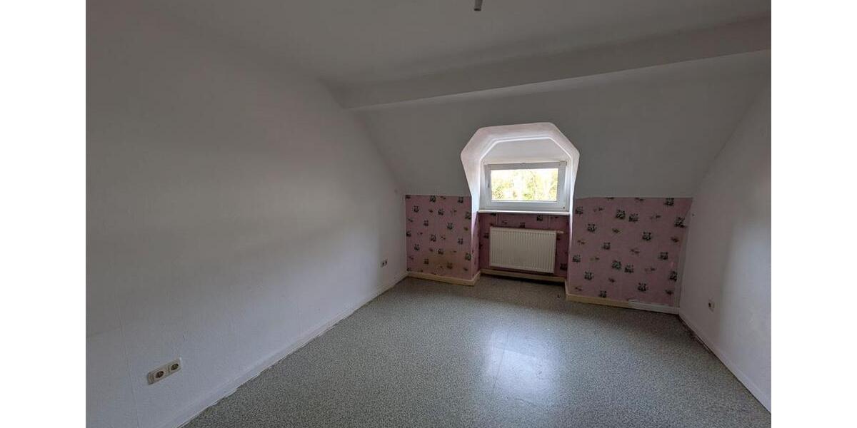 Dachgeschoßwohnung Lüdenscheid Staberg - 3 Zimmer, 73 m&sup2;, 410&euro; | Angebot:23601114