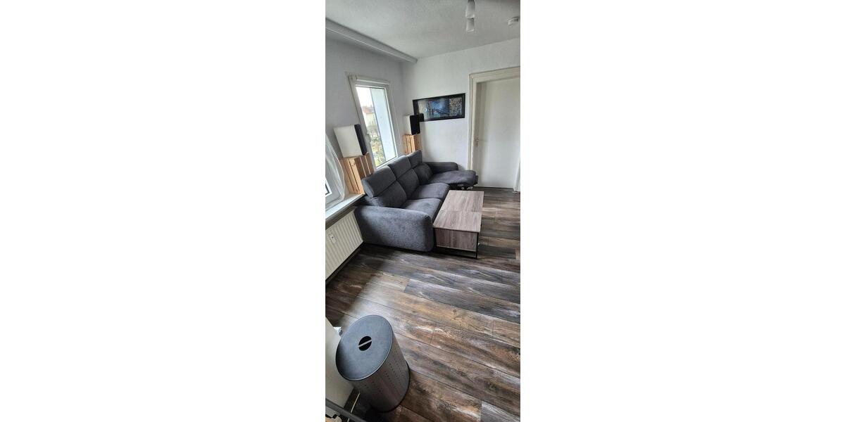 Dachgeschoßwohnung Wuppertal Gemarkung Langerfeld - 1.5 Zimmer, 30 m&sup2;, 325&euro; | Angebot:26003956