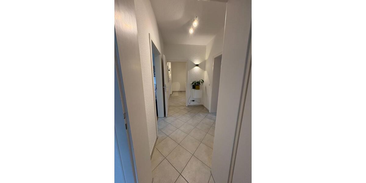 Dachgeschoßwohnung Hattingen Niederbonsfeld - 3.5 Zimmer, 98 m&sup2;, 1.025&euro; | Angebot:25920041