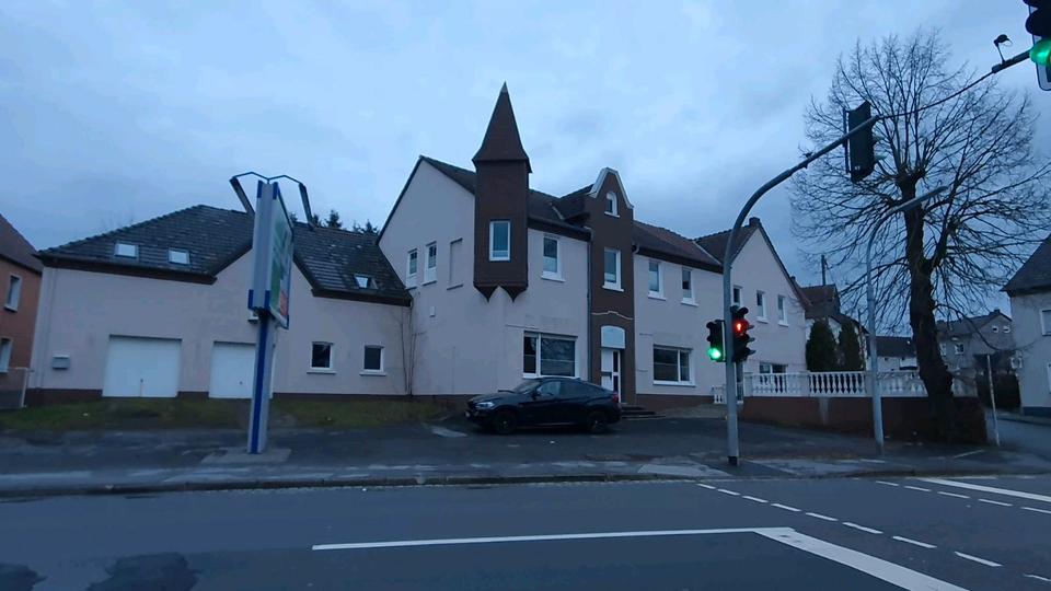 Etagenwohnung Hemer - 2 Zimmer, 145 m&sup2;, 1.600&euro; | Angebot:25484295