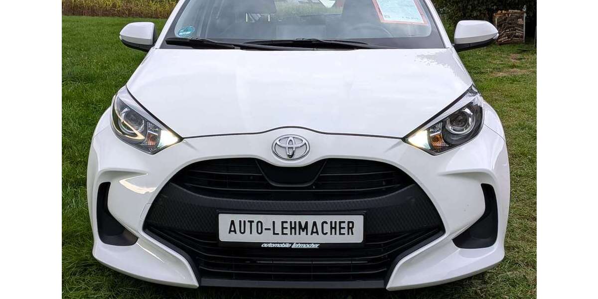 Toyota Yaris 3.890 km 15.290 &euro; Halver 58553