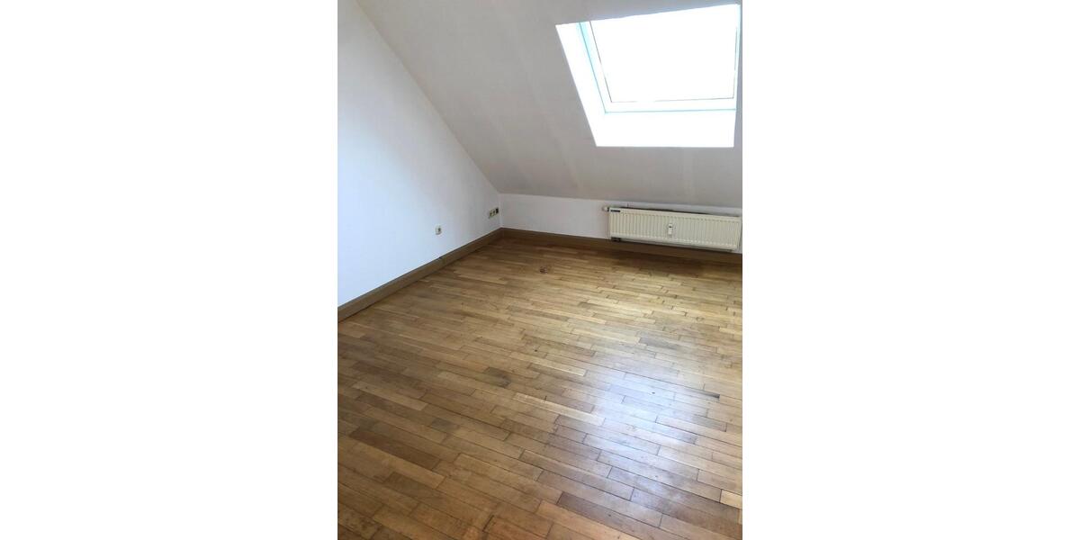 Dachgeschoßwohnung Wuppertal Gemarkung Langerfeld - 1 Zimmer, 28 m&sup2;, 220&euro; | Angebot:25840975