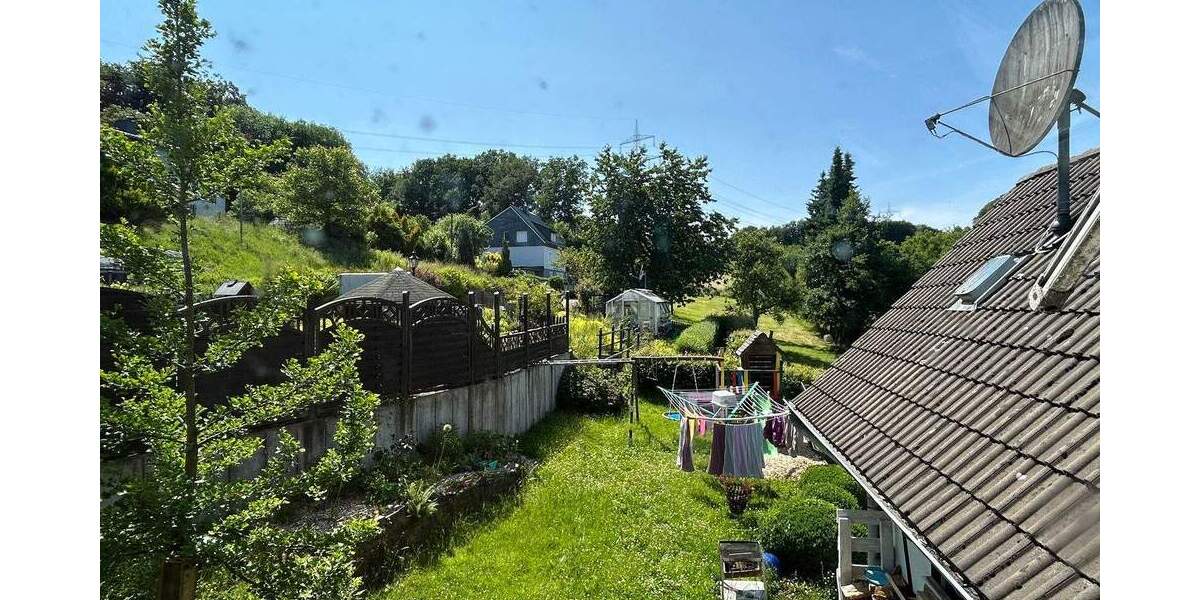 Doppelhaushälfte Wipperfürth - 6 Zimmer, 270 m&sup2;, 325.000&euro; | Angebot:25782733