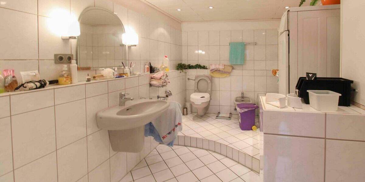Mehrfamilienhaus, Wohnhaus Bochum Laer - 6 Zimmer, 320.000&euro; | Angebot:26093556