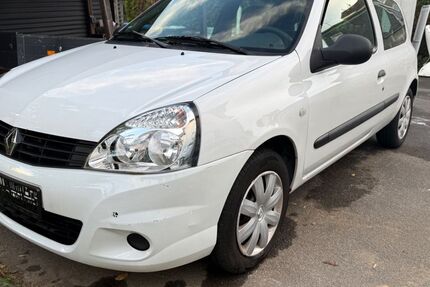 Renault Clio 122.771 km 2.290 &euro; Remscheid 42857