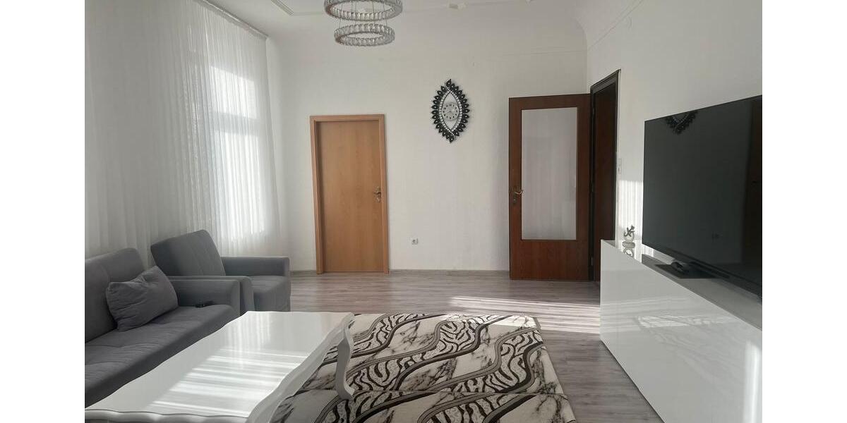 Etagenwohnung Werdohl - 4 Zimmer, 135 m&sup2;, 750&euro; | Angebot:25719961