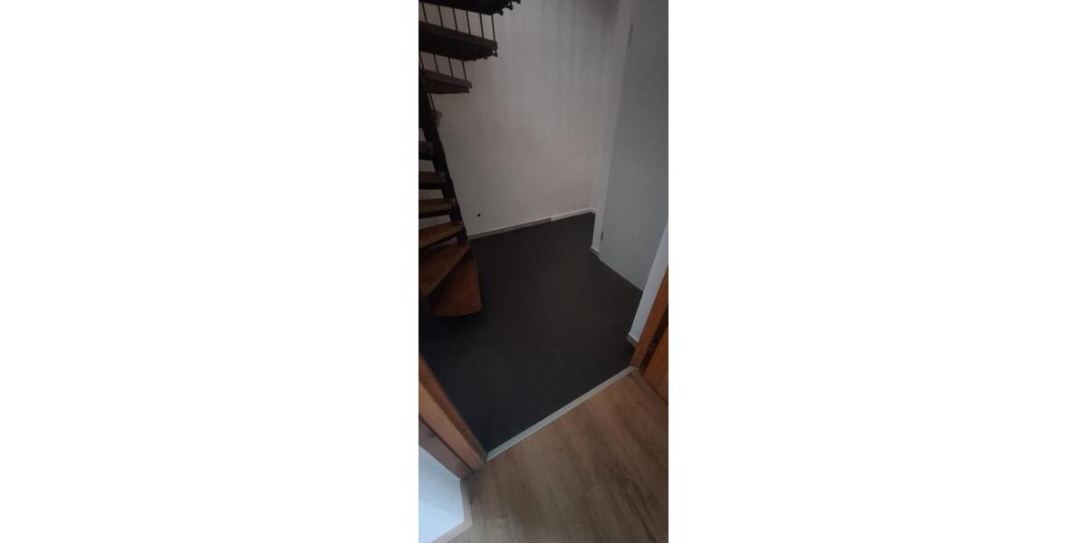 Maisonettenwohnung Velbert Langenberg - 5 Zimmer, 124 m&sup2;, 875&euro; | Angebot:26676320