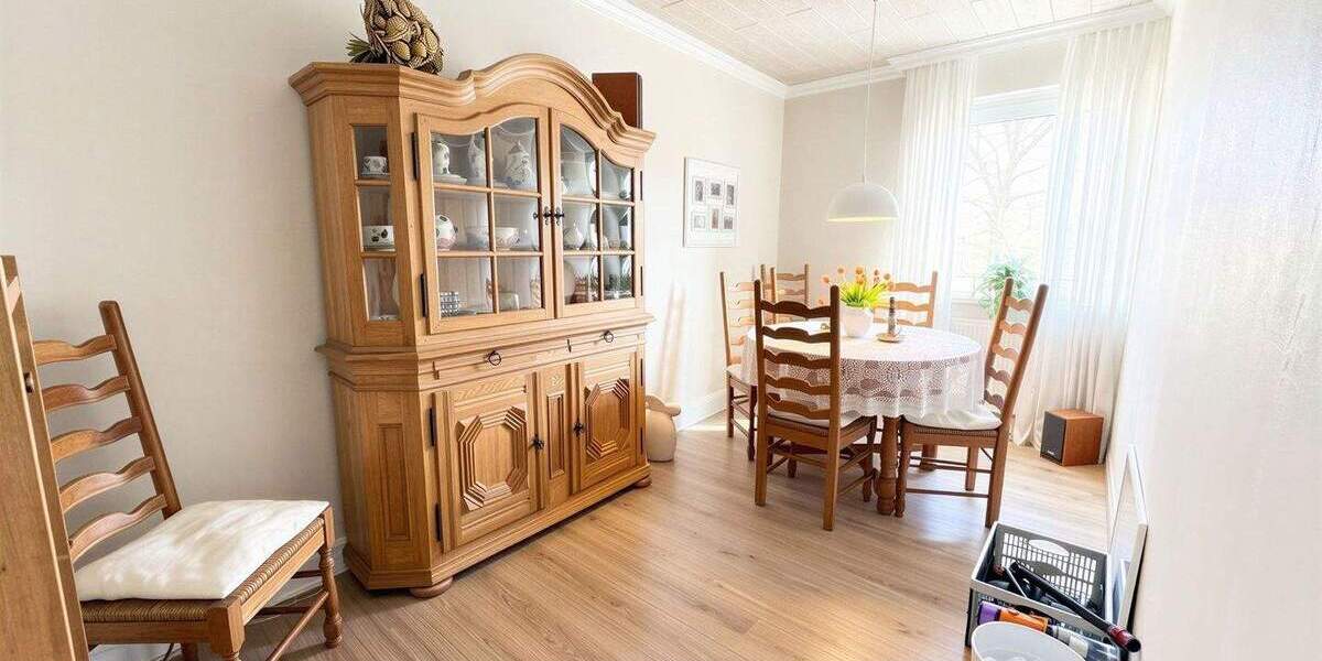 Etagenwohnung Wuppertal Langerfeld - 5 Zimmer, 132 m&sup2;, 279.000&euro; | Angebot:25696386