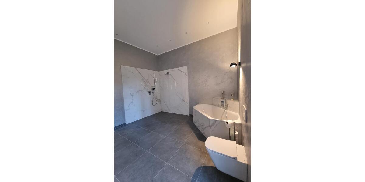 Erdgeschoßwohnung Wuppertal Gemarkung Langerfeld - 4 Zimmer, 200 m&sup2;, 3.000&euro; | Angebot:25394175