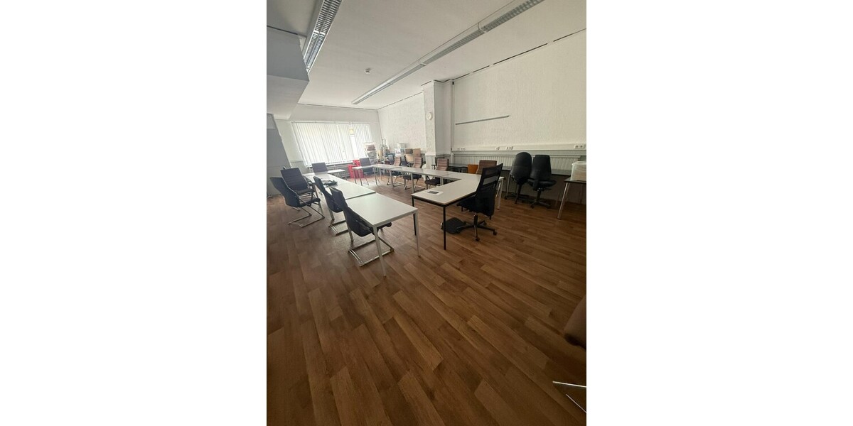 Vielseitige Gewerbefläche in Bochum – 123 m², Stellplätze & flexible Nutzung - Gewerbeobjekt Bochum / Laer Laer | Angebot:26059447