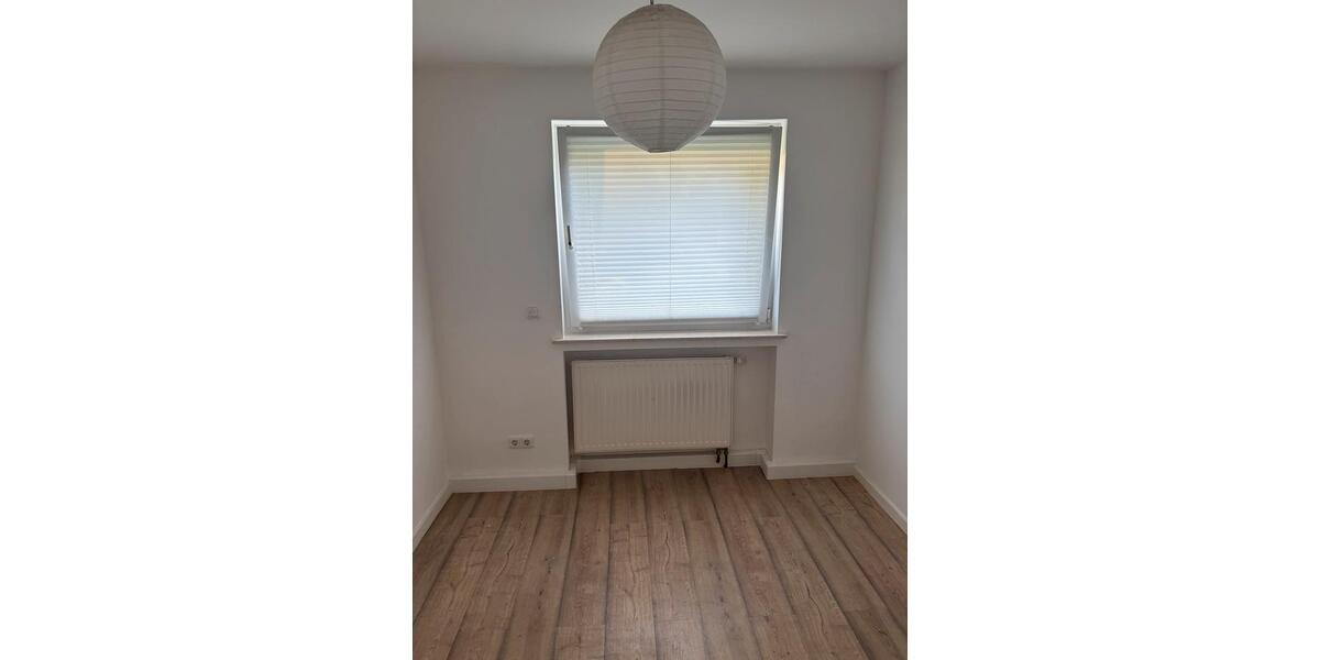Erdgeschoßwohnung Iserlohn Letmathe - 4 Zimmer, 110 m&sup2;, 1.450&euro; | Angebot:26126053