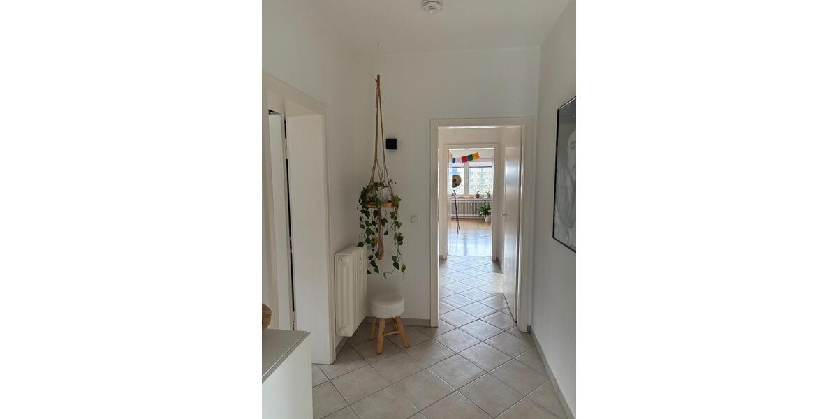 Dachgeschoßwohnung Hattingen Niederbonsfeld - 3.5 Zimmer, 98 m&sup2;, 1.025&euro; | Angebot:25920041