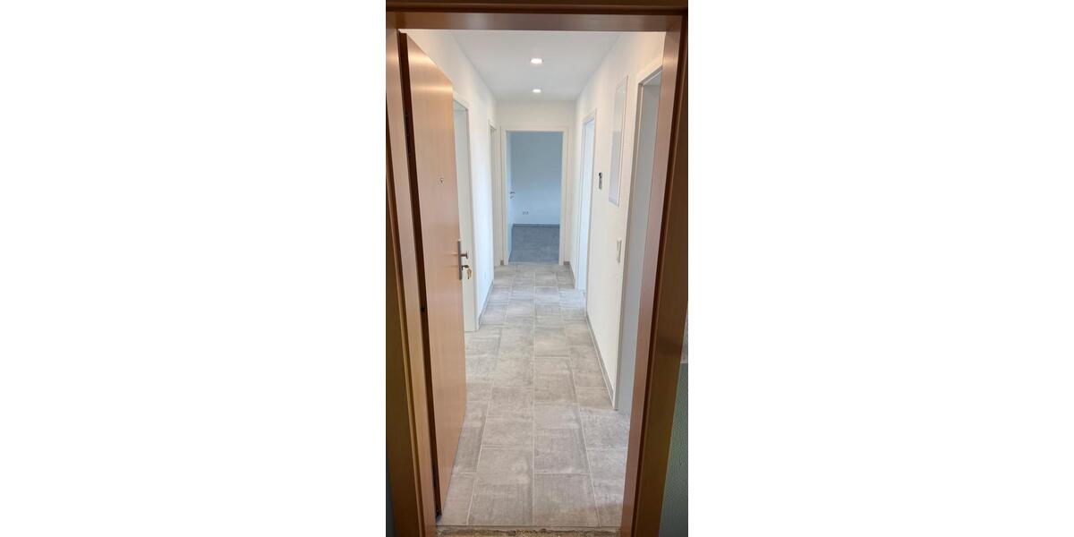 Dachgeschoßwohnung Remscheid Remscheid-Süd - 3 Zimmer, 73 m&sup2;, 700&euro; | Angebot:26164557