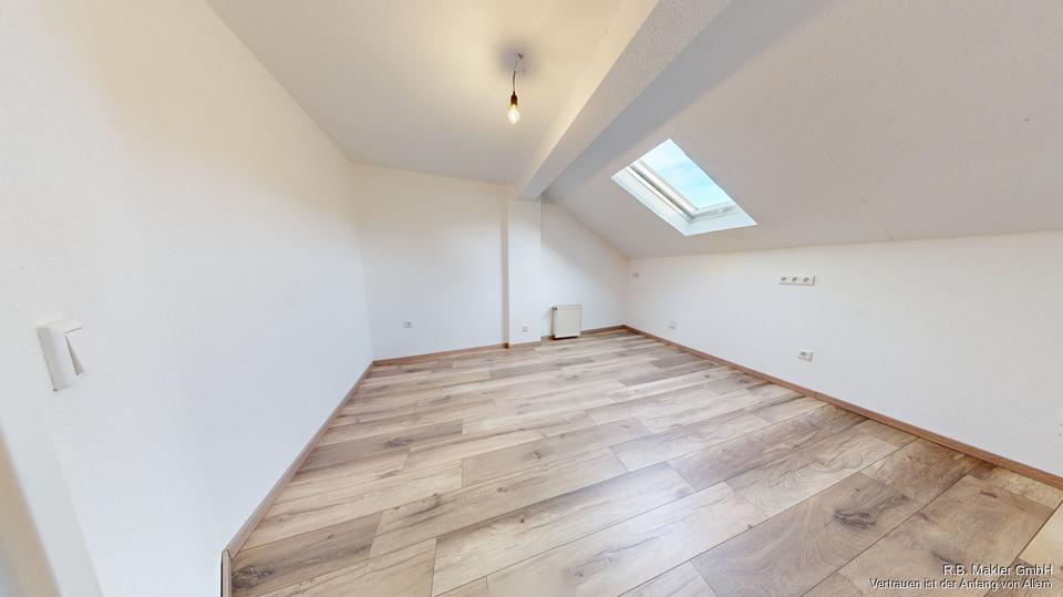Dachgeschoßwohnung Werdohl - 4.5 Zimmer, 92 m&sup2;, 644&euro; | Angebot:18858047