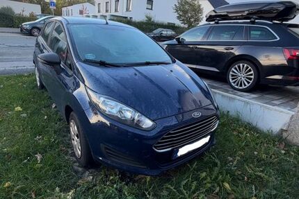 Ford Fiesta 177.076 km 3.200 &euro; Dortmund 44319