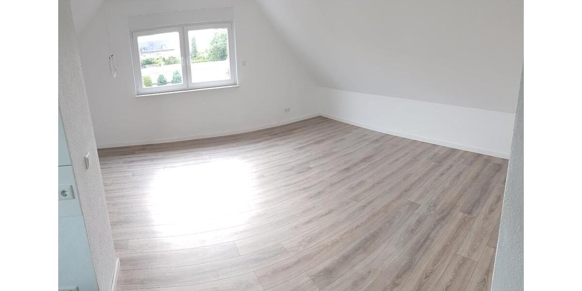 Dachgeschoßwohnung Castrop-Rauxel Bladenhorst - 3 Zimmer, 60 m&sup2;, 480&euro; | Angebot:27567742
