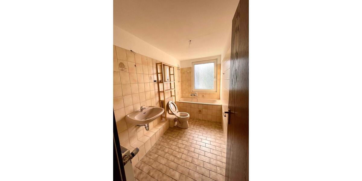 Dachgeschoßwohnung Dortmund Brackel - 3.5 Zimmer, 75 m&sup2;, 520&euro; | Angebot:26025225