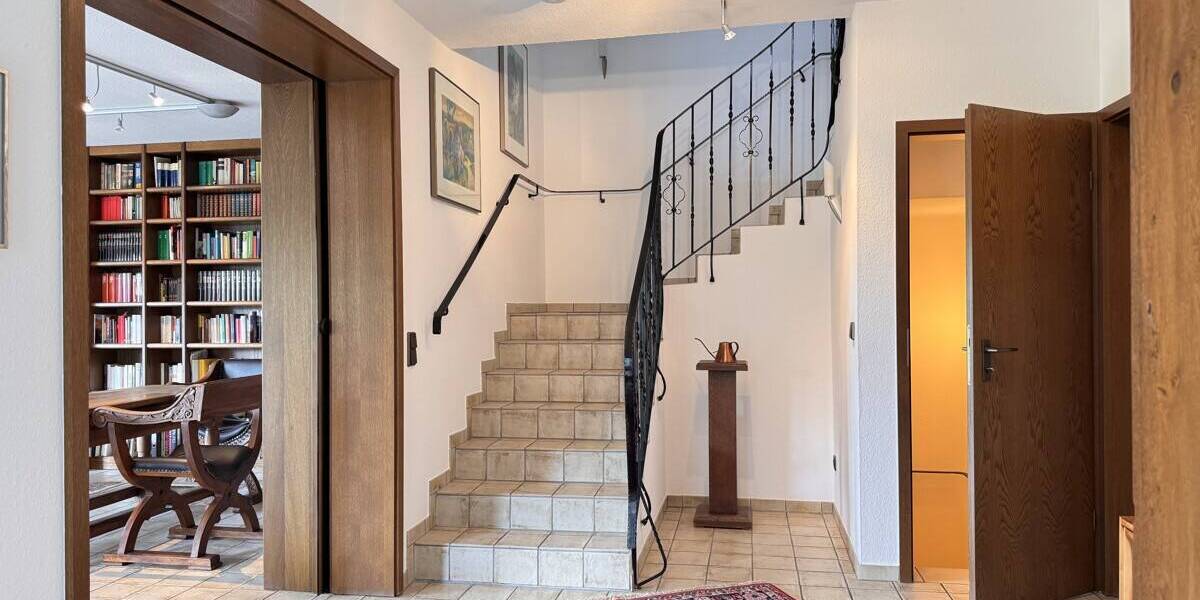 Doppelhaushälfte Velbert Neviges - 7 Zimmer, 186 m&sup2;, 479.000&euro; | Angebot:26754012
