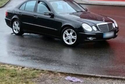 Mercedes-Benz 200 181.000 km 6.000 &euro; Remscheid 42859