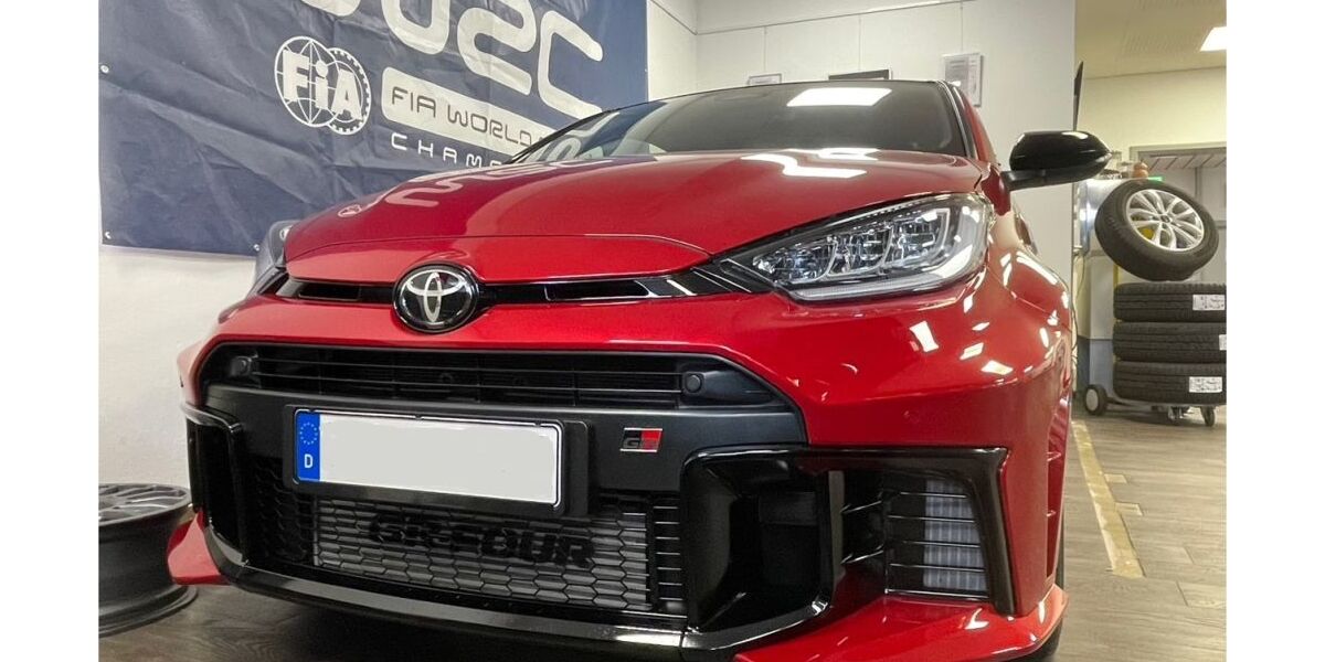 Toyota Yaris 1.900 km 51.990 &euro; Wipperfürth 51688