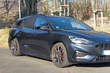 Ford Focus 69.000 km 20.990 &euro; Wuppertal 42287