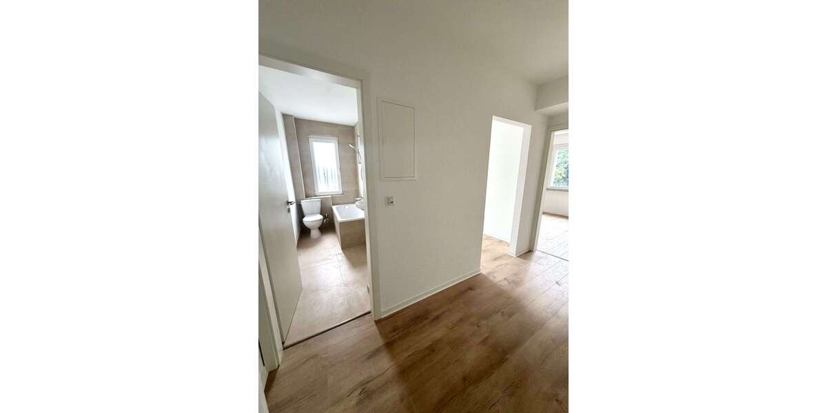 Etagenwohnung Wuppertal Arrenberg - 2 Zimmer, 68 m&sup2;, 600&euro; | Angebot:26995280