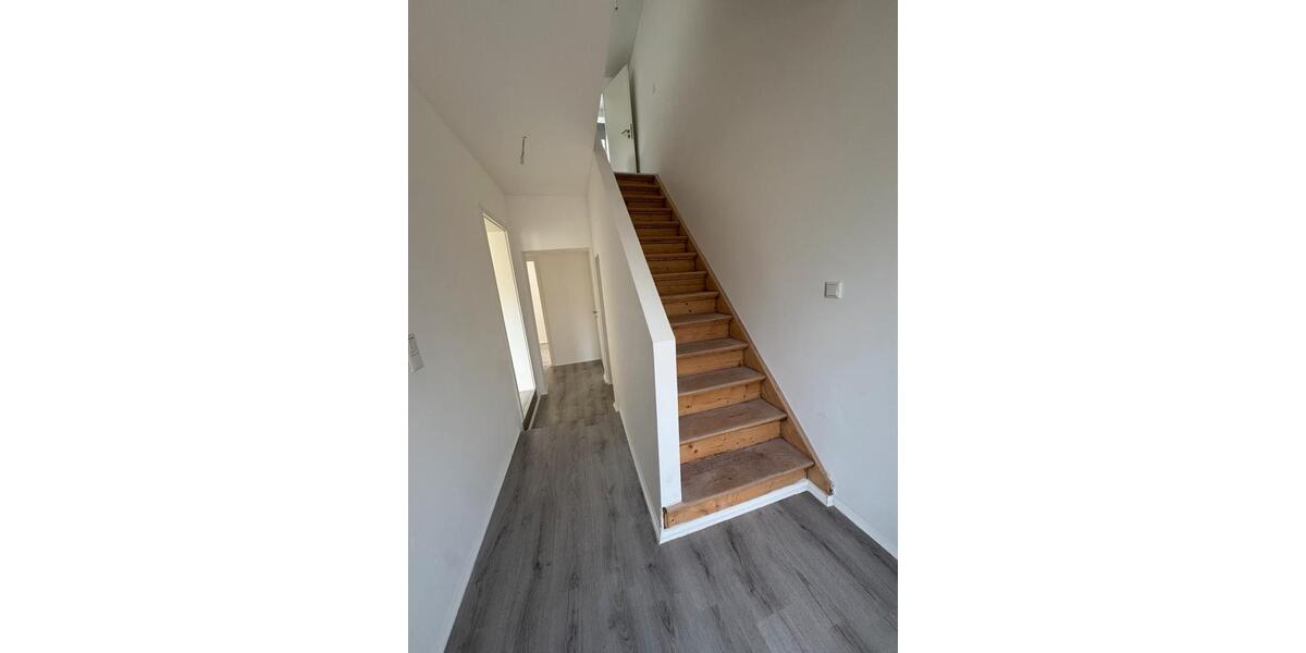 Reihenhaus Dortmund Eving - 5.5 Zimmer, 120 m&sup2;, 1.600&euro; | Angebot:26682766