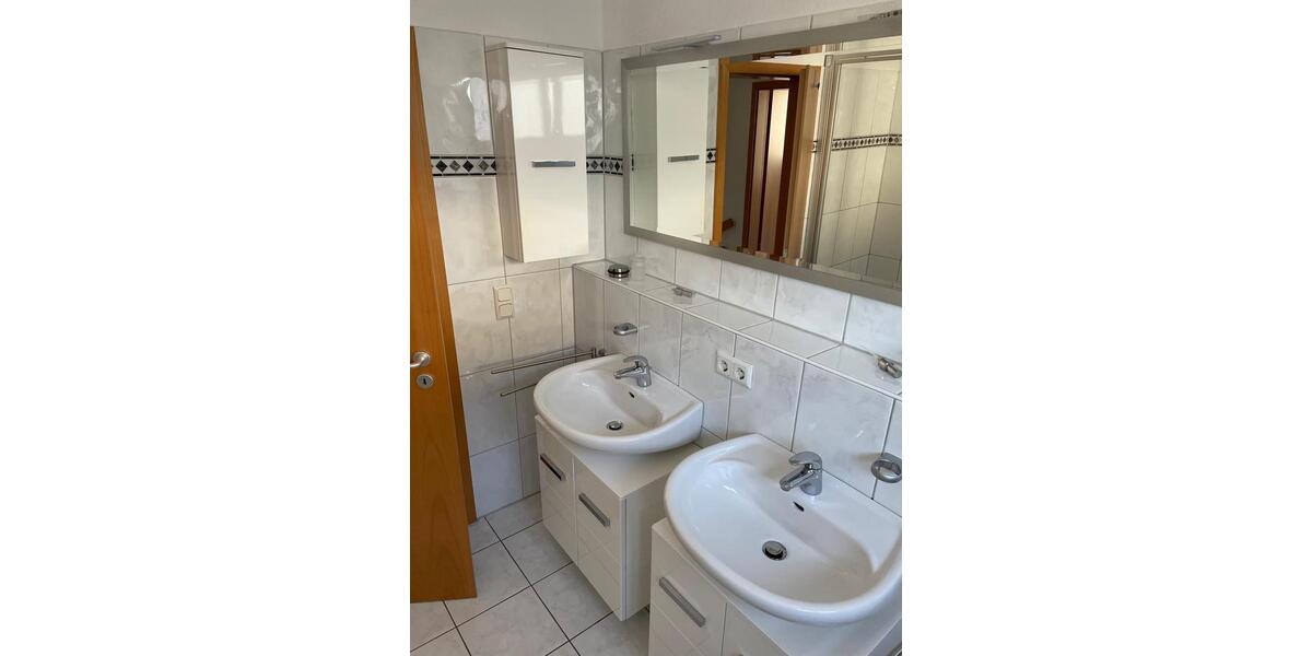 Doppelhaushälfte Wuppertal Gemarkung Nächstebreck - 5 Zimmer, 180 m&sup2;, 1.750&euro; | Angebot:26329610