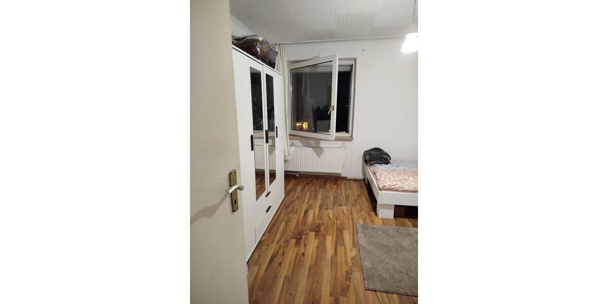 Etagenwohnung Altena - 4 Zimmer, 110 m&sup2;, 1.000&euro; | Angebot:24813241