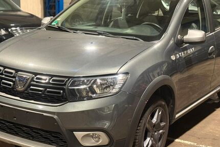 Dacia Sandero 71.000 km 8.390 &euro; Wuppertal 42349