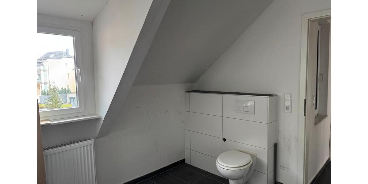 Dachgeschoßwohnung Lüdenscheid - 3 Zimmer, 80 m&sup2;, 650&euro; | Angebot:25139504