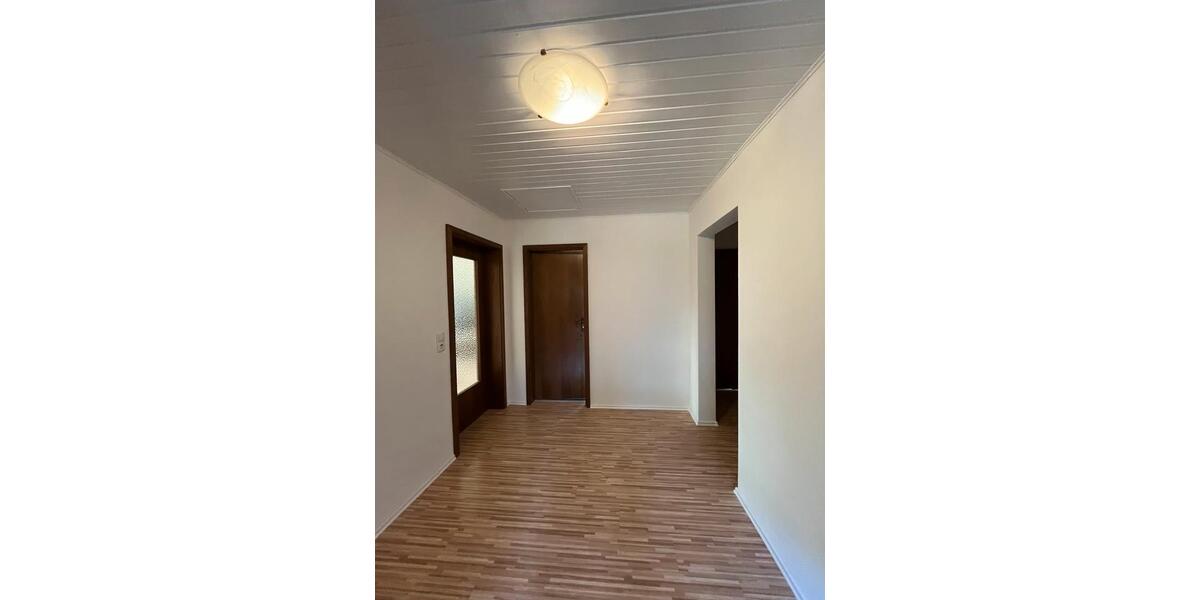 Dachgeschoßwohnung Lüdenscheid Augustenthal - 2 Zimmer, 65 m&sup2;, 600&euro; | Angebot:25857336