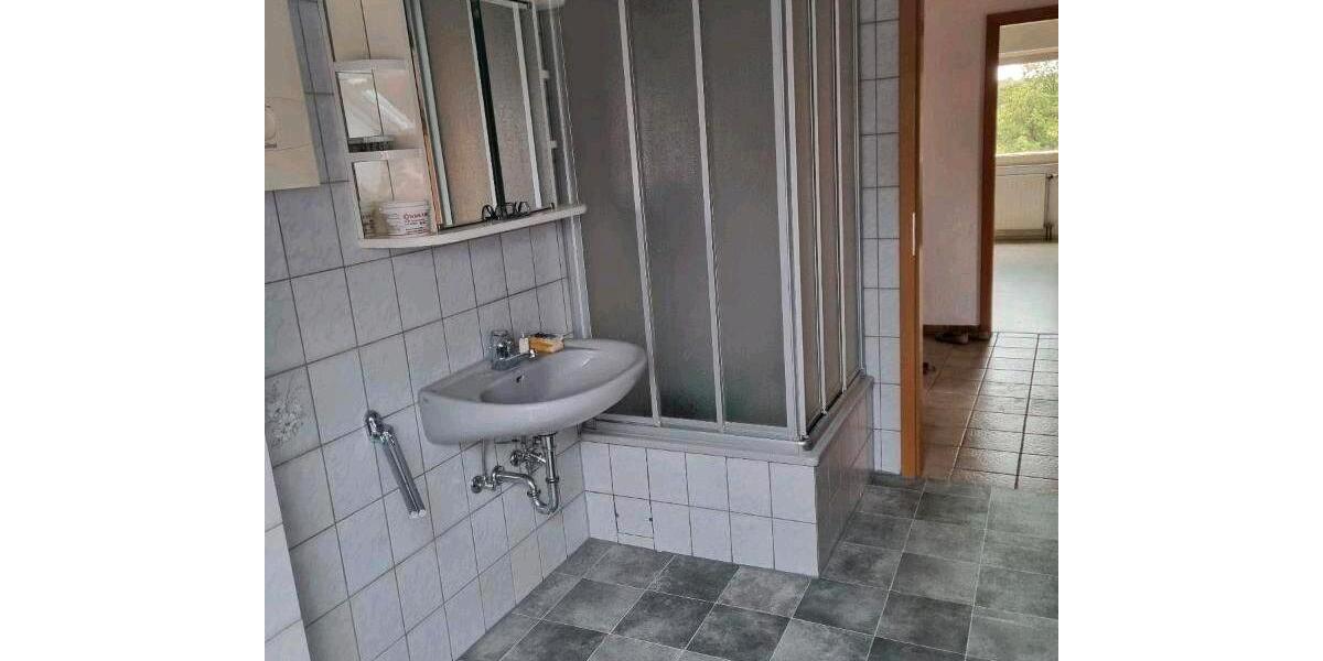 Dachgeschoßwohnung Halver - 2 Zimmer, 74 m&sup2;, 750&euro; | Angebot:26164498