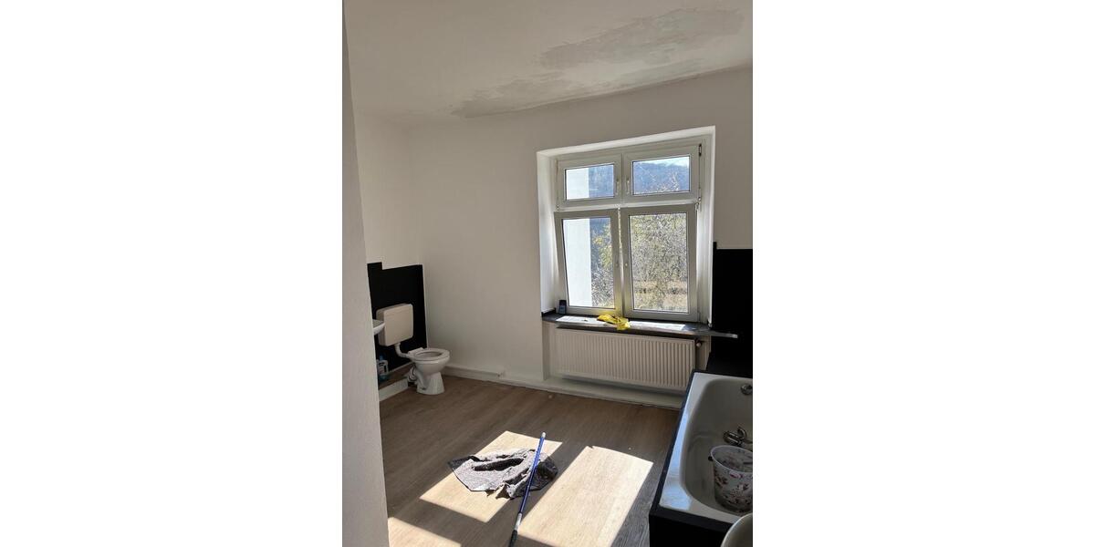 Etagenwohnung Wuppertal Brill - 3 Zimmer, 105 m&sup2;, 850&euro; | Angebot:25924139