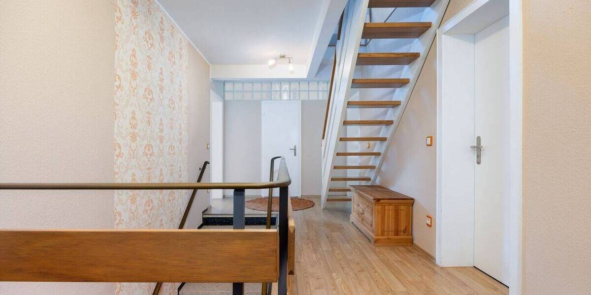 Einfamilienhaus Wuppertal Barmen - 7 Zimmer, 260 m&sup2;, 899.000&euro; | Angebot:25693639