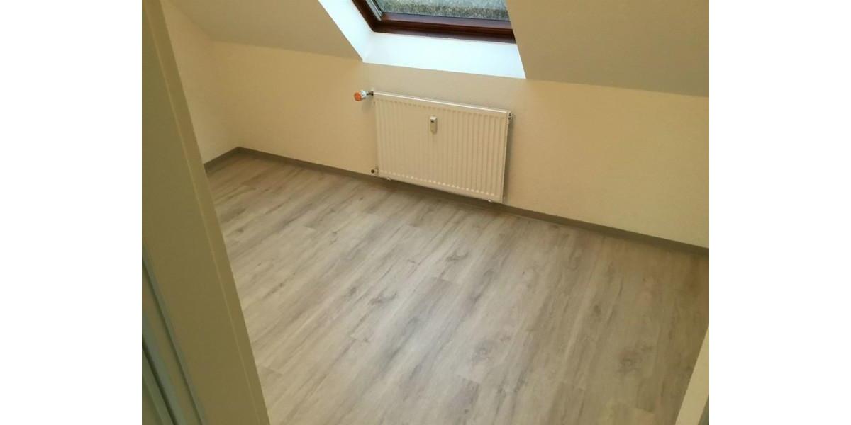 Dachgeschoßwohnung Dortmund Mengede - 2.5 Zimmer, 60 m&sup2;, 530&euro; | Angebot:25996622