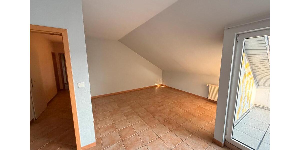 Dachgeschoßwohnung Dortmund Brackel - 3 Zimmer, 106 m&sup2;, 1.200&euro; | Angebot:27603278