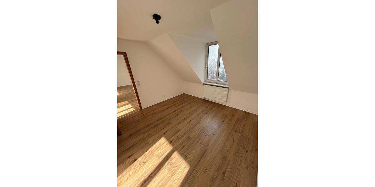 Etagenwohnung Wuppertal Arrenberg - 2 Zimmer, 35 m&sup2;, 380&euro; | Angebot:25542381