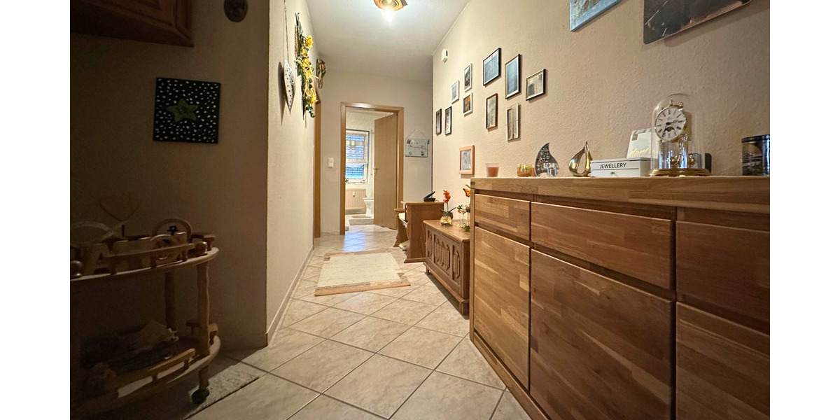 Etagenwohnung Neuenrade - 3 Zimmer, 91 m&sup2;, 149.600&euro; | Angebot:25703457