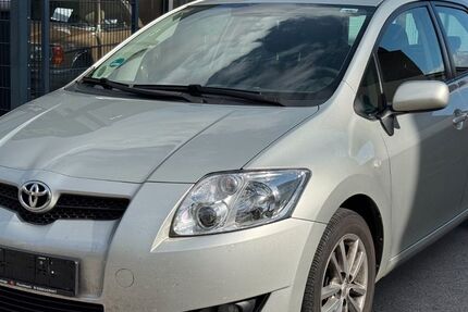 Toyota Auris 80.000 km 6.990 &euro; DORTMUND 44263