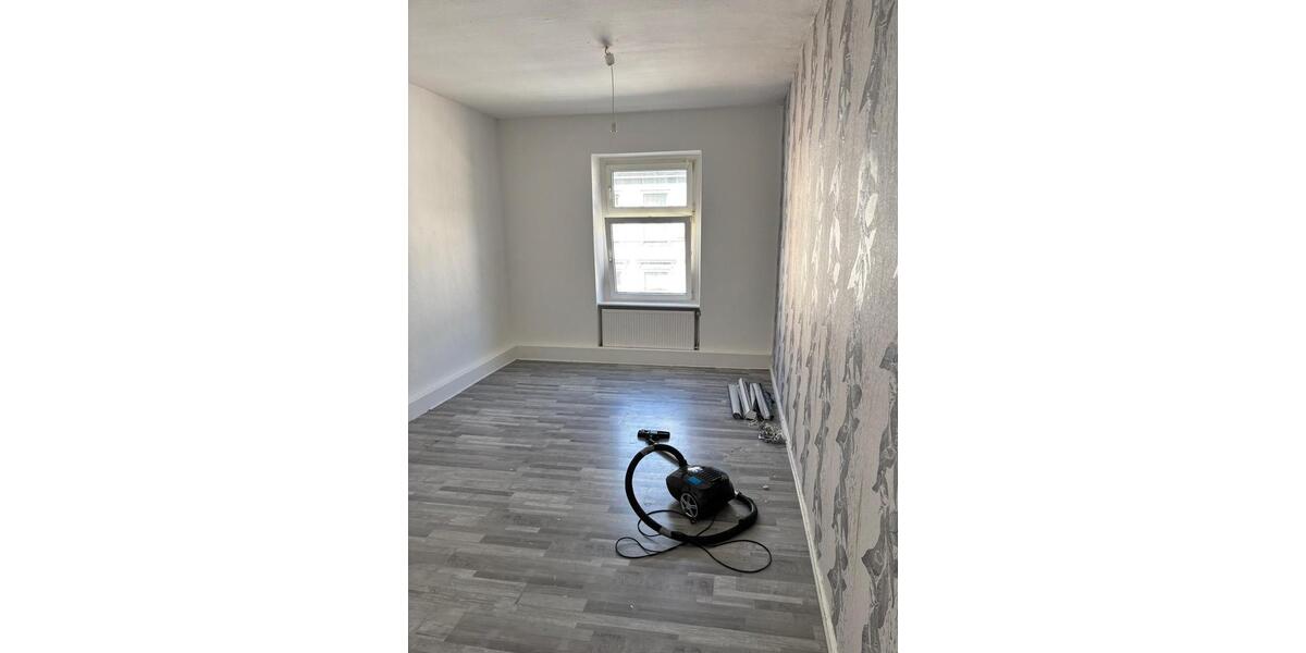 Etagenwohnung Wuppertal Brill - 3 Zimmer, 105 m&sup2;, 850&euro; | Angebot:25924139