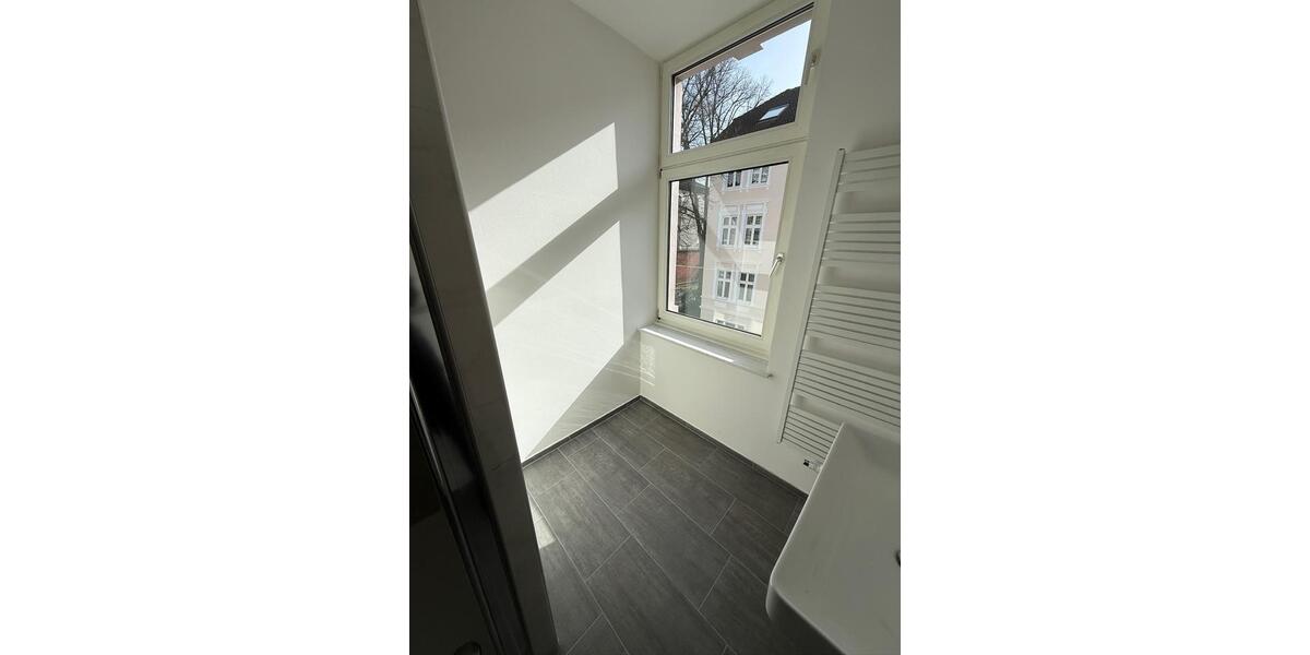 Etagenwohnung Schwelm - 2 Zimmer, 94 m&sup2;, 1.180&euro; | Angebot:25793329