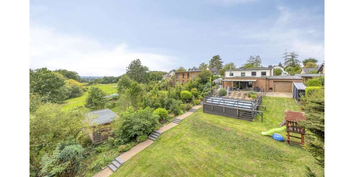 Einfamilienhaus Fröndenberg-Dellwig Dellwig - 8 Zimmer, 300 m&sup2;, 545.000&euro; | Angebot:27518559