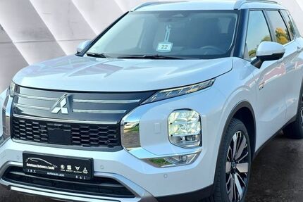 Mitsubishi Outlander 28.372 km 35.990 &euro; Dortmund 44263