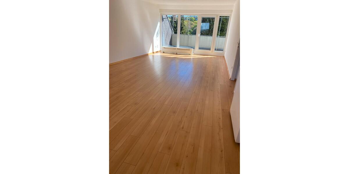 Etagenwohnung Remscheid Lüttringhausen - 3 Zimmer, 100 m&sup2;, 700&euro; | Angebot:26644916