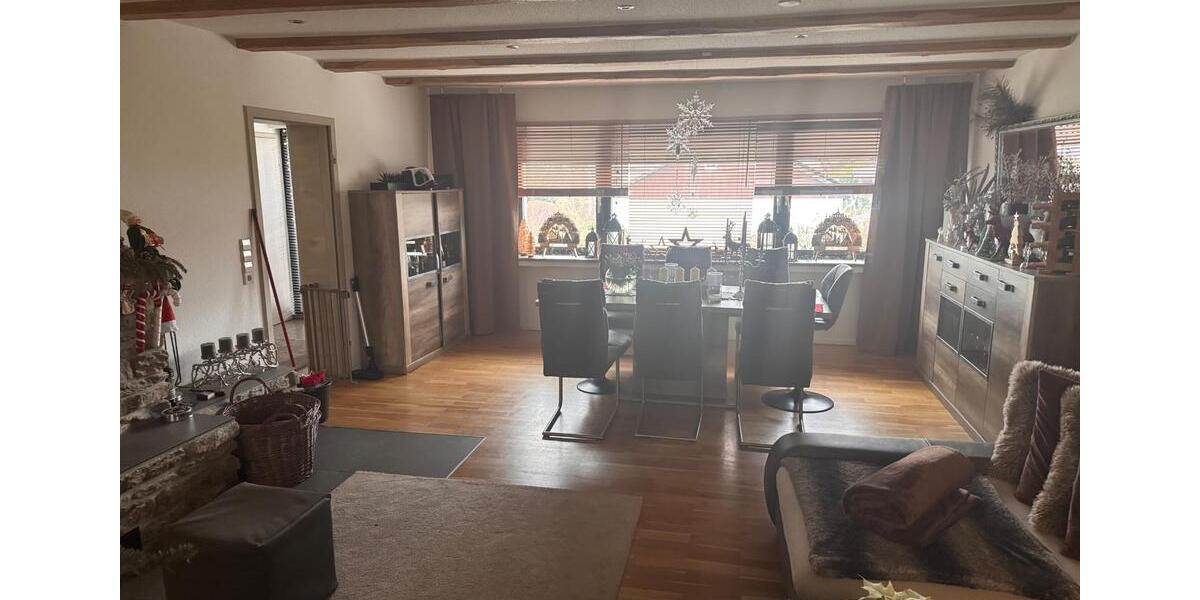 Etagenwohnung Iserlohn Sümmern - 6 Zimmer, 150 m&sup2;, 1.375&euro; | Angebot:25710774