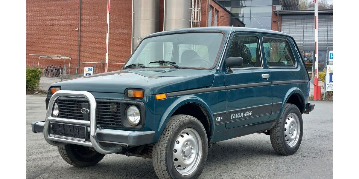 Lada Niva 38.000 km 5.890 &euro; Wuppertal 42279