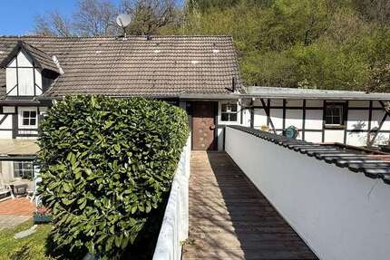 Haus Hagen Dahl - 9 Zimmer, 299 m&sup2;, 349.000&euro; | Angebot:26438468